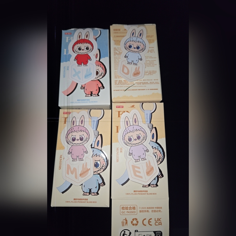 Authentic Labubu pin for love, letter D - Picture 16 of 16